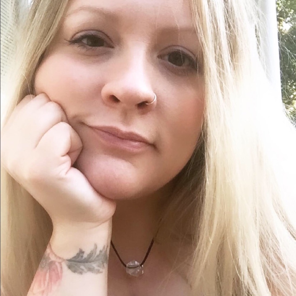 Meet your Posher, Aletha